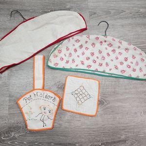 4 Pc VINTAGE Hanger Covers and Pot Holder and Basket